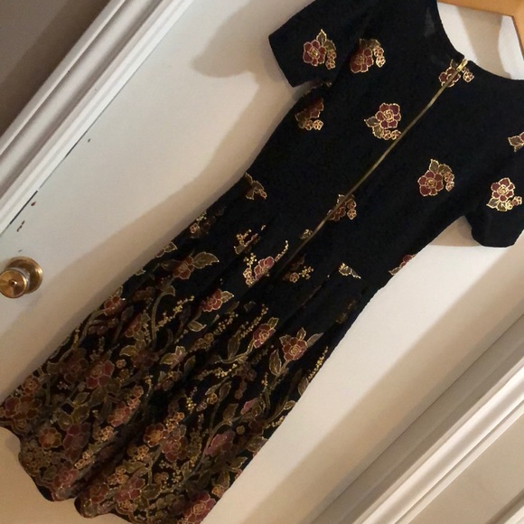 Lularoe elegant collection Amelia dress - Picture 2 of 4